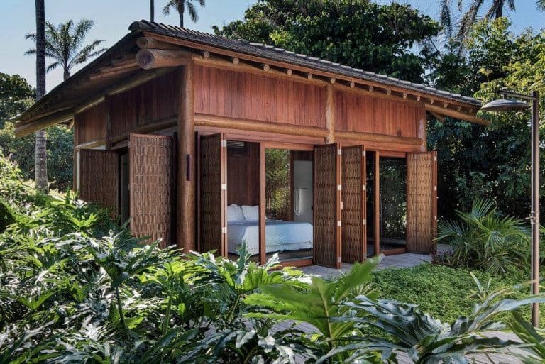 Exclusive villas with custom materials