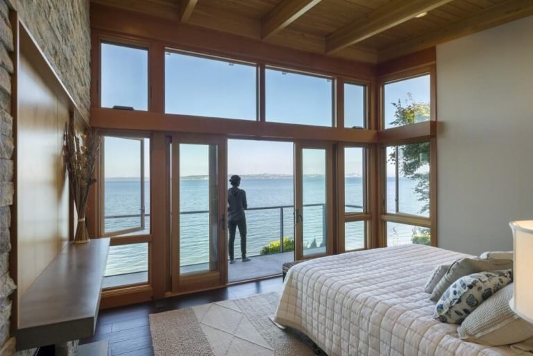 Open concept great room with ocean views